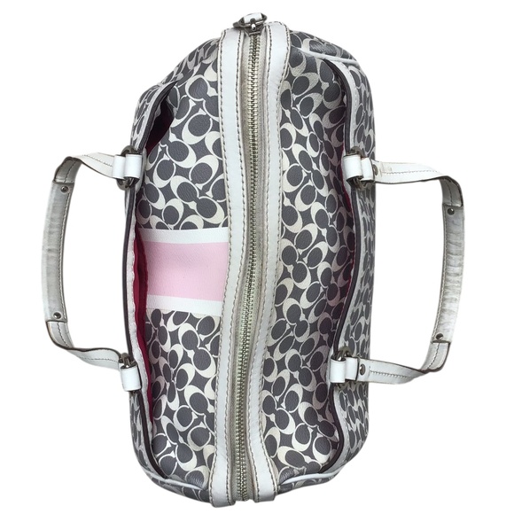 Coach Signature Bag - Picture 8 of 16